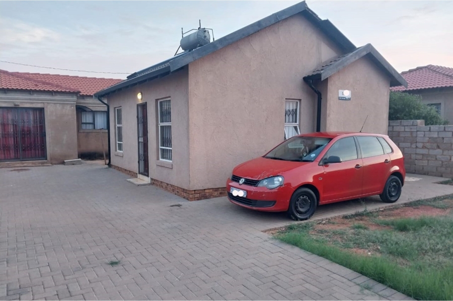 To Let 2 Bedroom Property for Rent in Lehae Gauteng