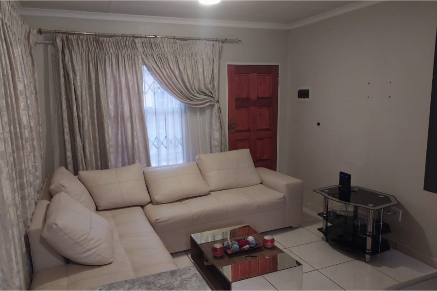 To Let 2 Bedroom Property for Rent in Lehae Gauteng