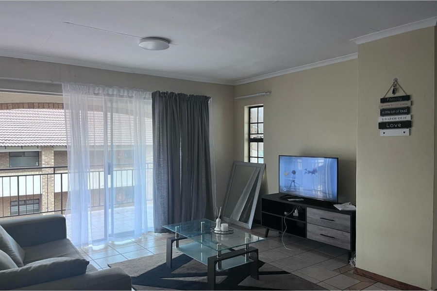 2 Bedroom Property for Sale in Erand Gardens Gauteng