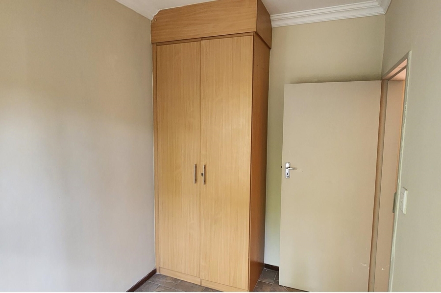 1 Bedroom Property for Sale in Garsfontein Gauteng