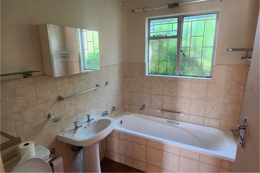 1 Bedroom Property for Sale in Garsfontein Gauteng