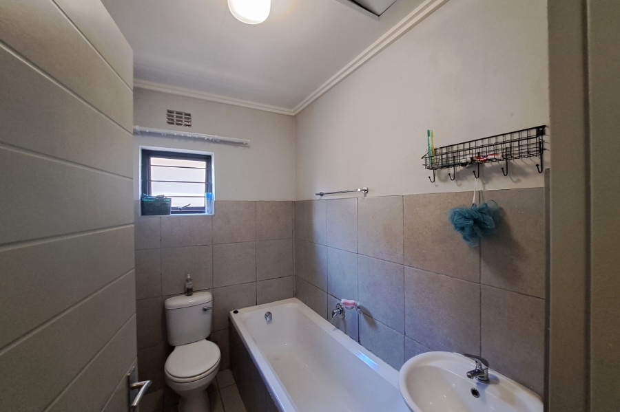 3 Bedroom Property for Sale in Protea Glen Gauteng