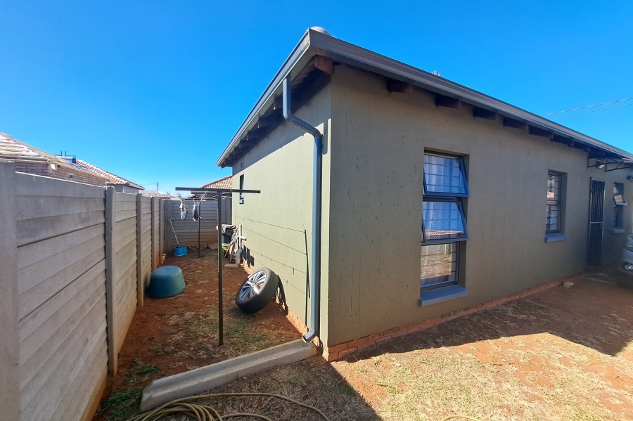 3 Bedroom Property for Sale in Protea Glen Gauteng