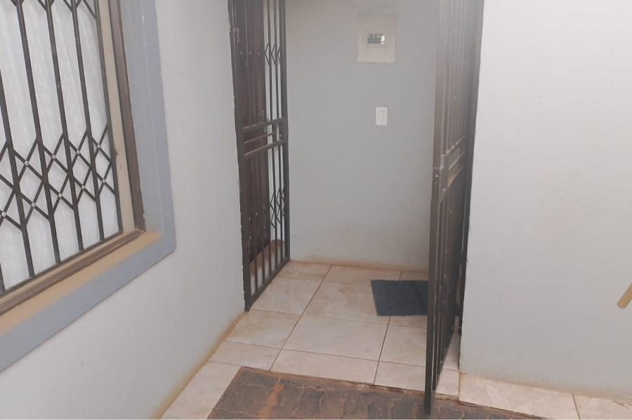 2 Bedroom Property for Sale in Bram Fischerville Gauteng