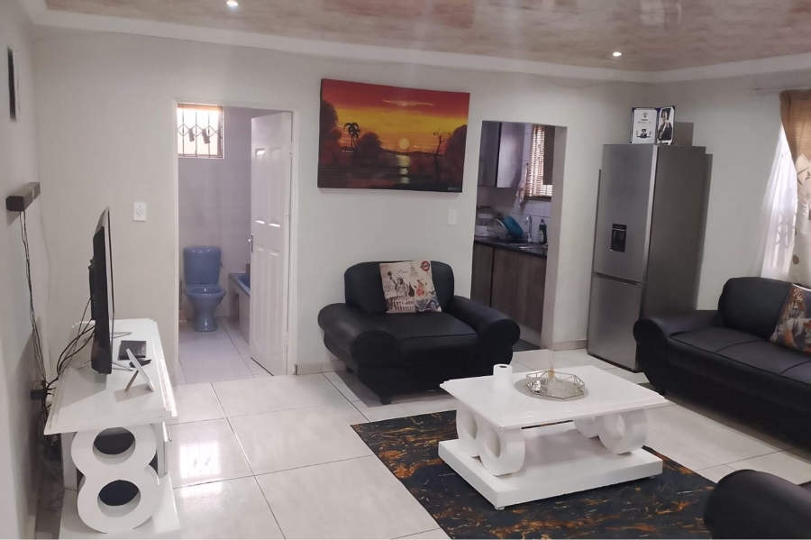 2 Bedroom Property for Sale in Bram Fischerville Gauteng