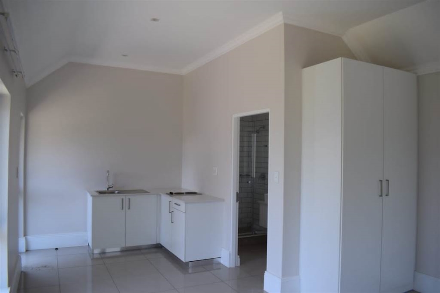 To Let 5 Bedroom Property for Rent in Waterfall Country Estate Gauteng