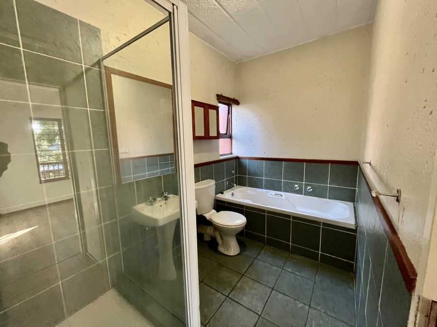 1 Bedroom Property for Sale in Sunninghill Gauteng