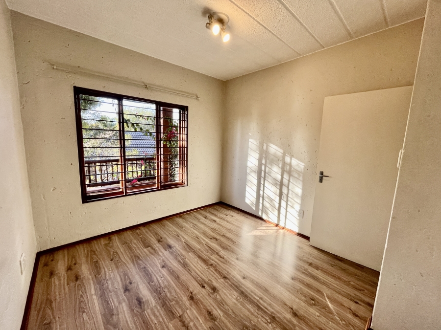 1 Bedroom Property for Sale in Sunninghill Gauteng