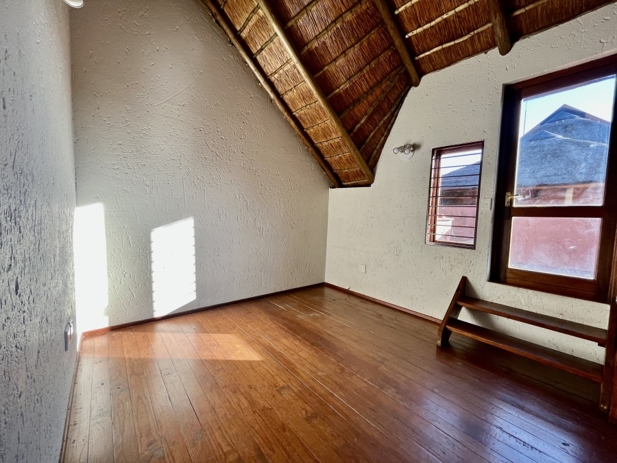 1 Bedroom Property for Sale in Sunninghill Gauteng