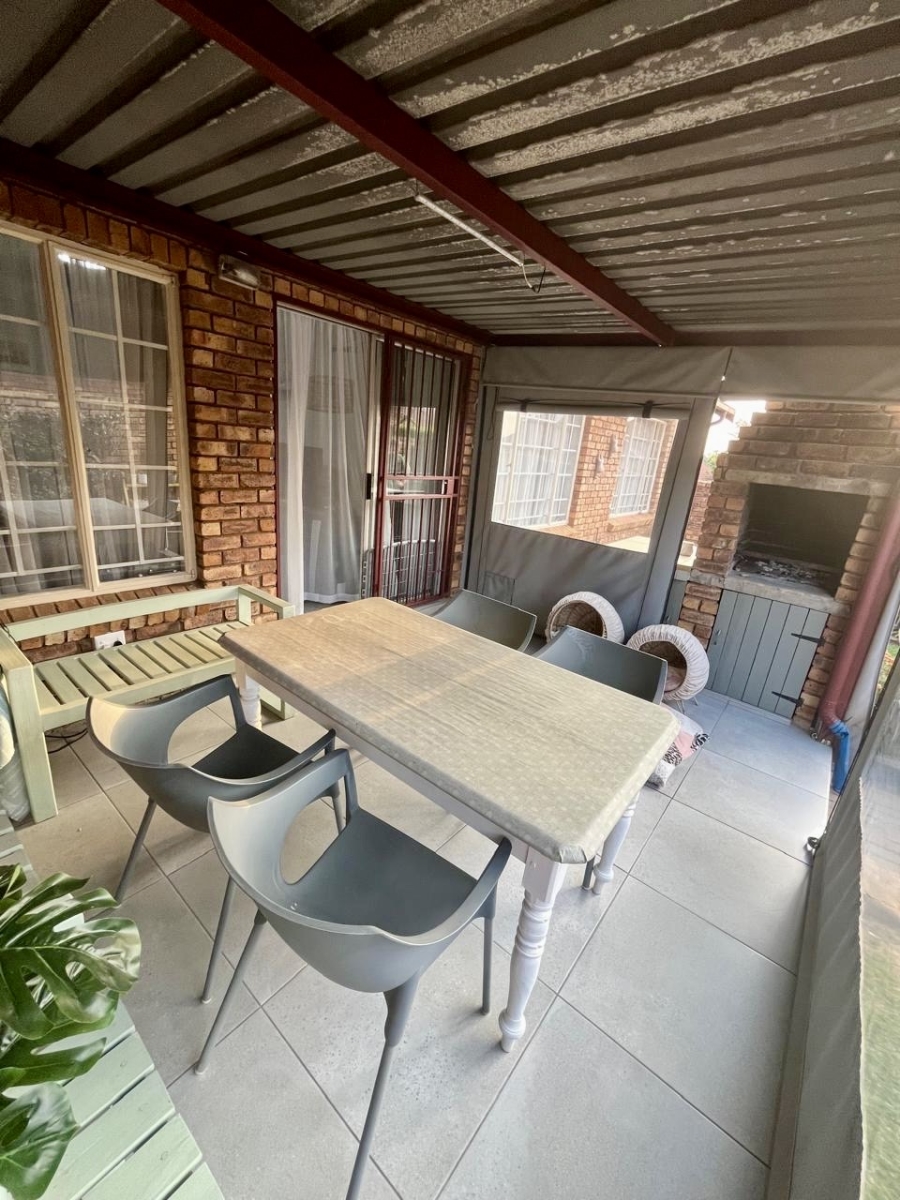 2 Bedroom Property for Sale in Highveld Gauteng