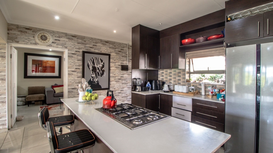 3 Bedroom Property for Sale in Terenure Gauteng