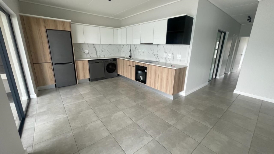 To Let 3 Bedroom Property for Rent in Waterfall Gauteng