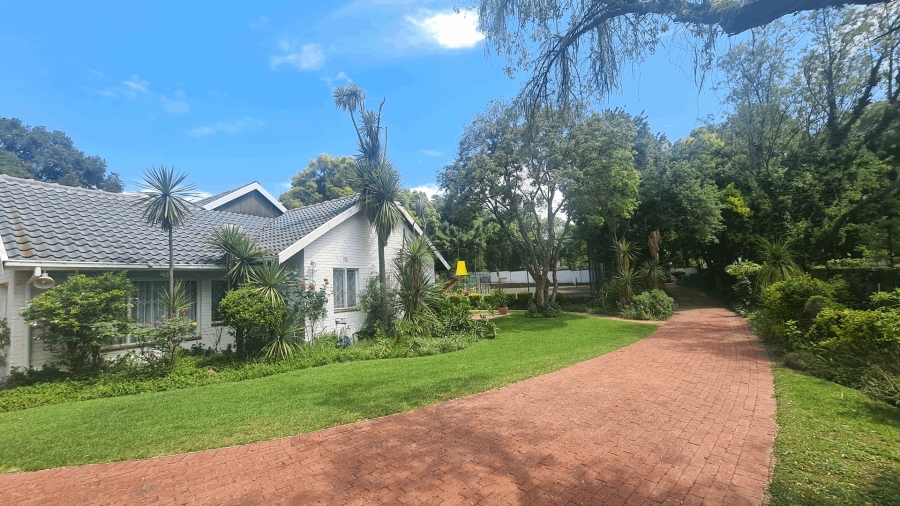 To Let 5 Bedroom Property for Rent in Bryanston Gauteng