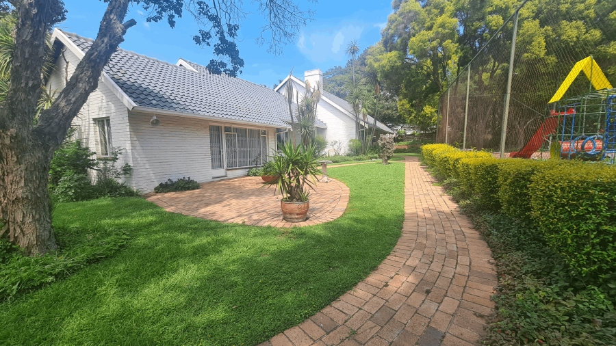 To Let 5 Bedroom Property for Rent in Bryanston Gauteng