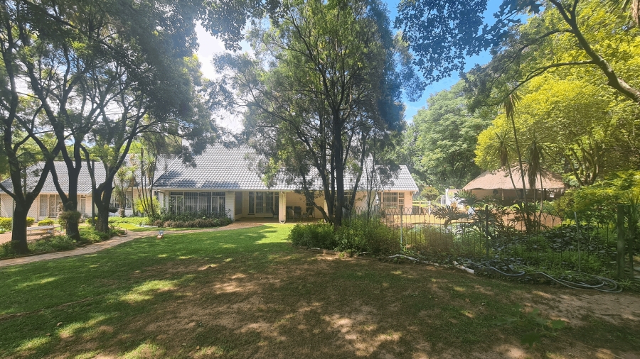 To Let 5 Bedroom Property for Rent in Bryanston Gauteng