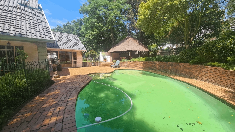 To Let 5 Bedroom Property for Rent in Bryanston Gauteng