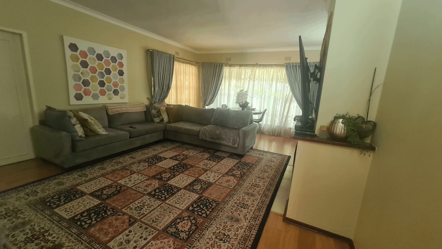 To Let 5 Bedroom Property for Rent in Bryanston Gauteng