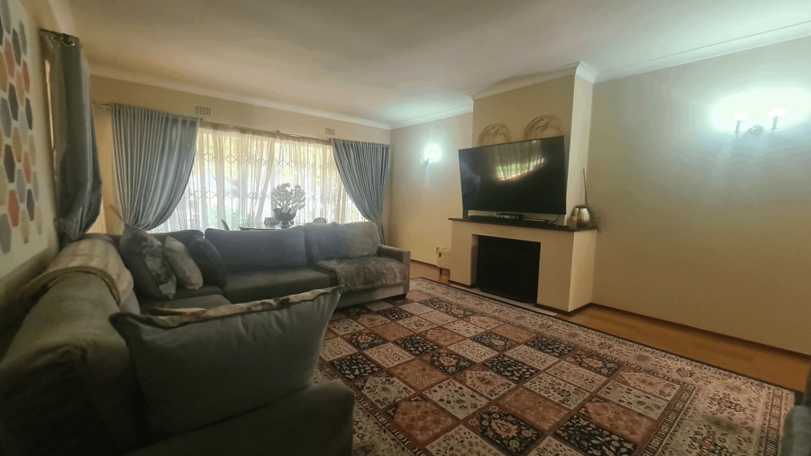 To Let 5 Bedroom Property for Rent in Bryanston Gauteng