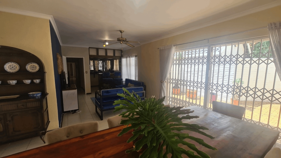 To Let 5 Bedroom Property for Rent in Bryanston Gauteng