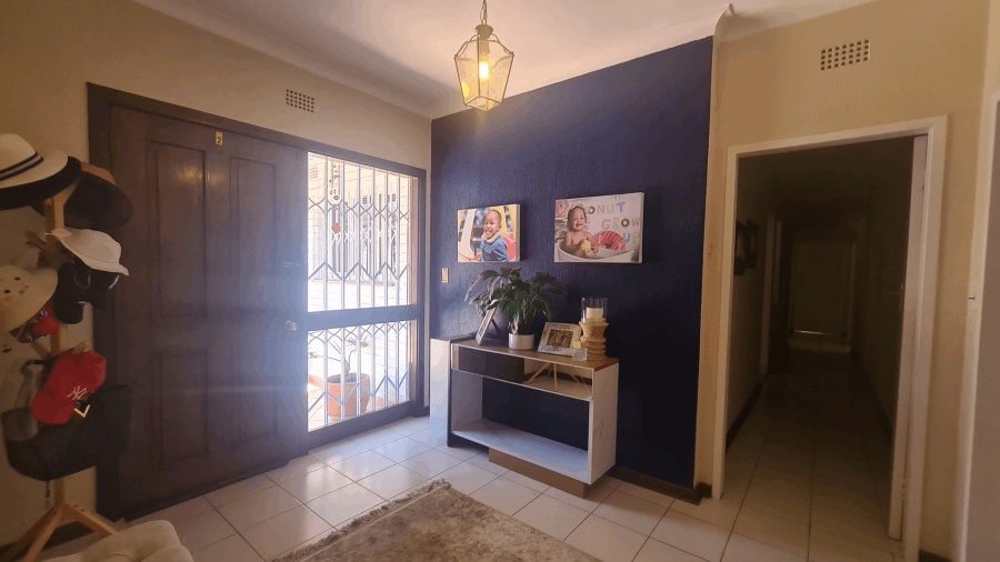 To Let 5 Bedroom Property for Rent in Bryanston Gauteng