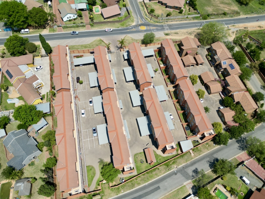 1 Bedroom Property for Sale in The Reeds Gauteng