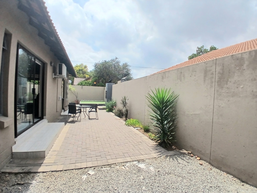 3 Bedroom Property for Sale in Edenvale Central Gauteng