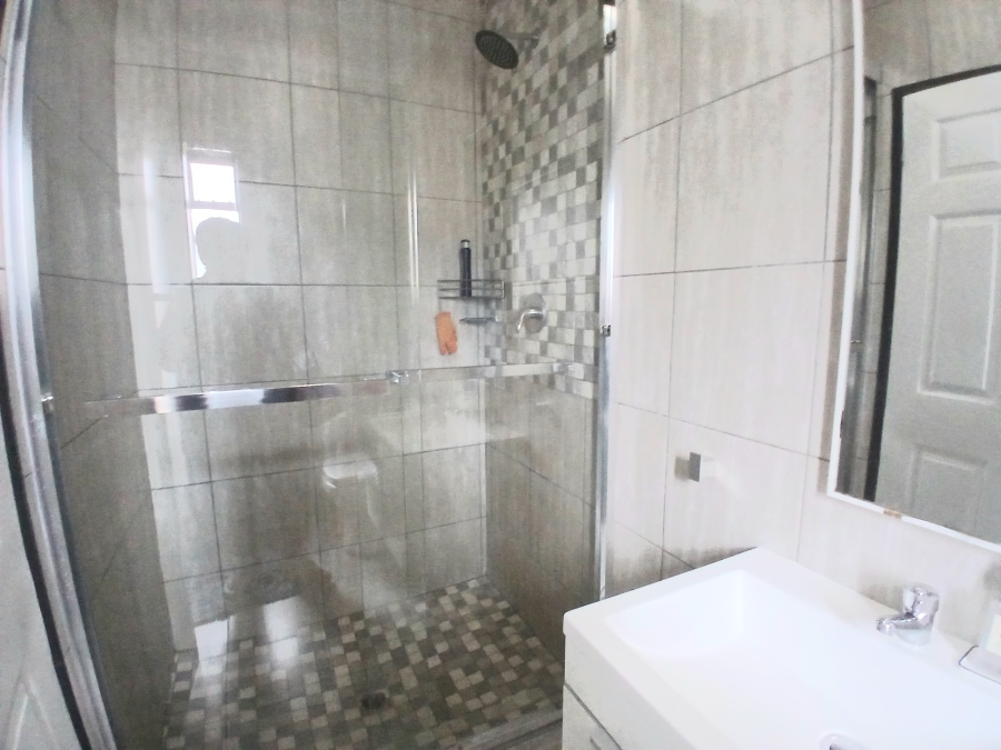 3 Bedroom Property for Sale in Edenvale Central Gauteng