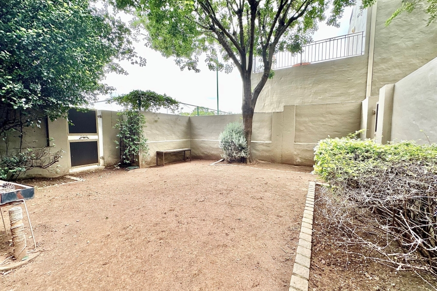 1 Bedroom Property for Sale in Lonehill Gauteng