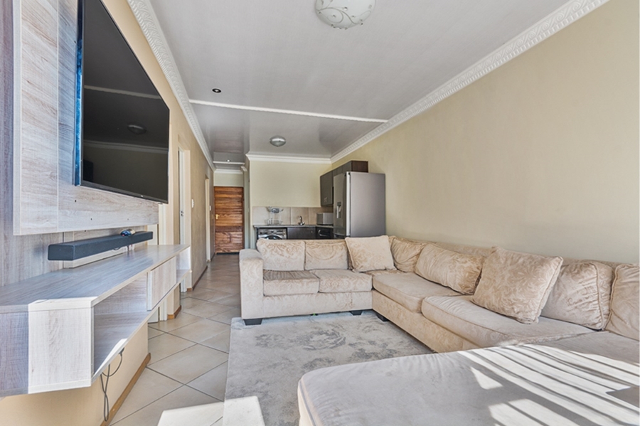 2 Bedroom Property for Sale in Albertsdal Gauteng