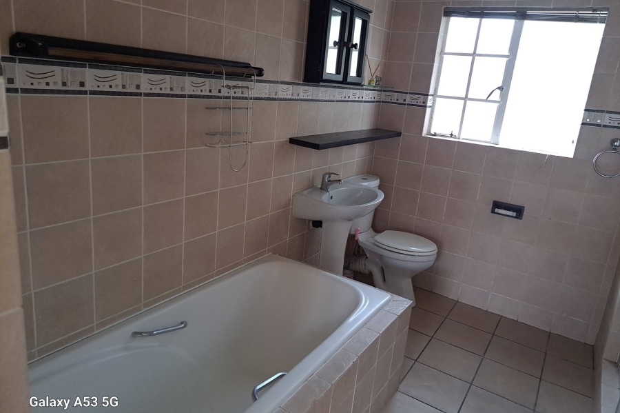 To Let 3 Bedroom Property for Rent in North Riding Gauteng