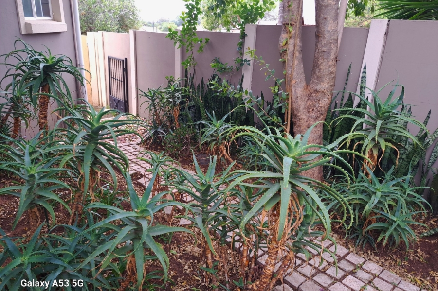 To Let 3 Bedroom Property for Rent in North Riding Gauteng