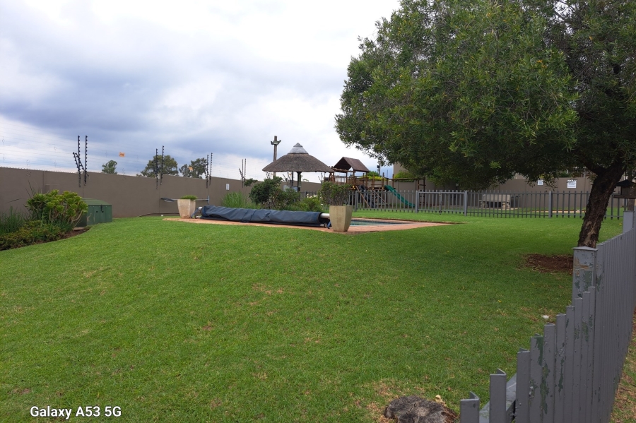 To Let 3 Bedroom Property for Rent in North Riding Gauteng