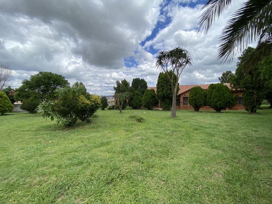 7 Bedroom Property for Sale in Austinview Gauteng