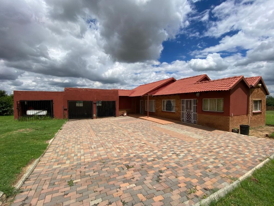 7 Bedroom Property for Sale in Austinview Gauteng