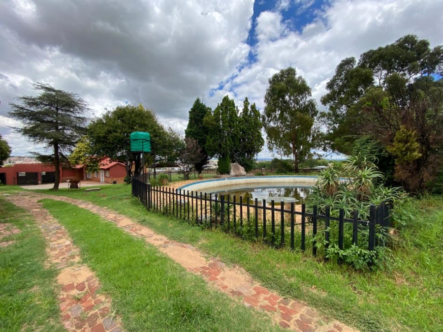 7 Bedroom Property for Sale in Austinview Gauteng