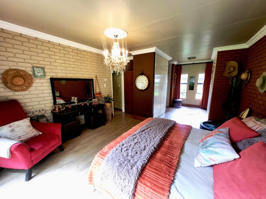 4 Bedroom Property for Sale in Eldoraigne Gauteng