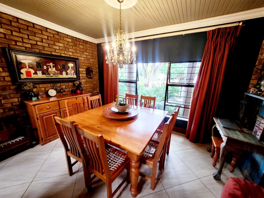 4 Bedroom Property for Sale in Eldoraigne Gauteng