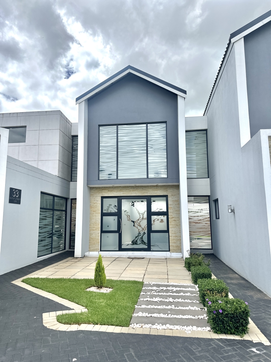 4 Bedroom Property for Sale in Midstream Meadows Gauteng