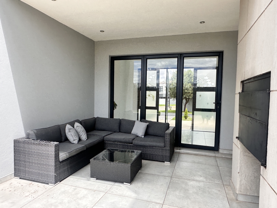 4 Bedroom Property for Sale in Midstream Meadows Gauteng