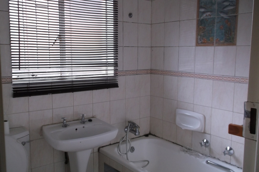 2 Bedroom Property for Sale in Beyers Park Gauteng