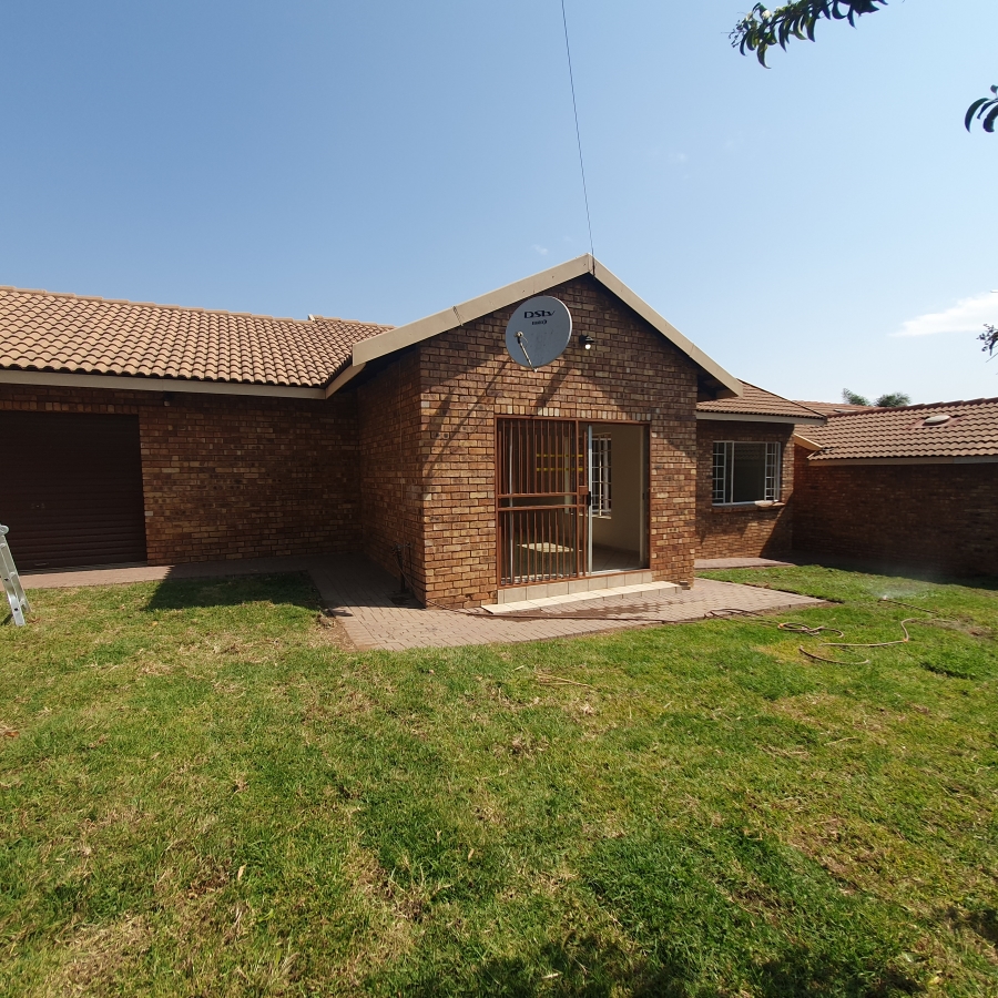 3 Bedroom Property for Sale in Amberfield Gauteng