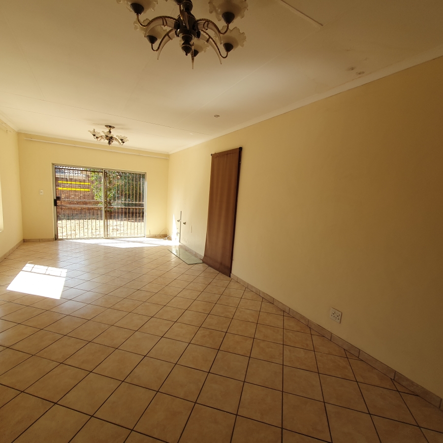 3 Bedroom Property for Sale in Amberfield Gauteng