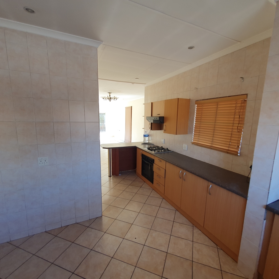 3 Bedroom Property for Sale in Amberfield Gauteng