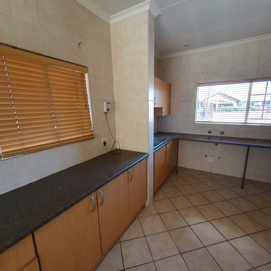 3 Bedroom Property for Sale in Amberfield Gauteng