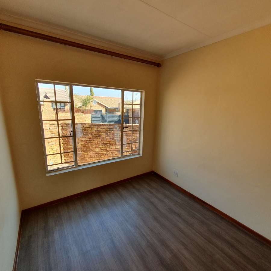 3 Bedroom Property for Sale in Amberfield Gauteng