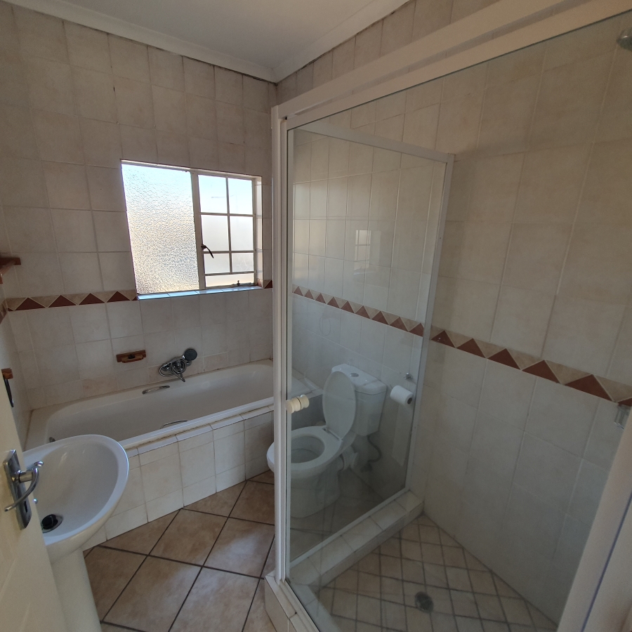 3 Bedroom Property for Sale in Amberfield Gauteng