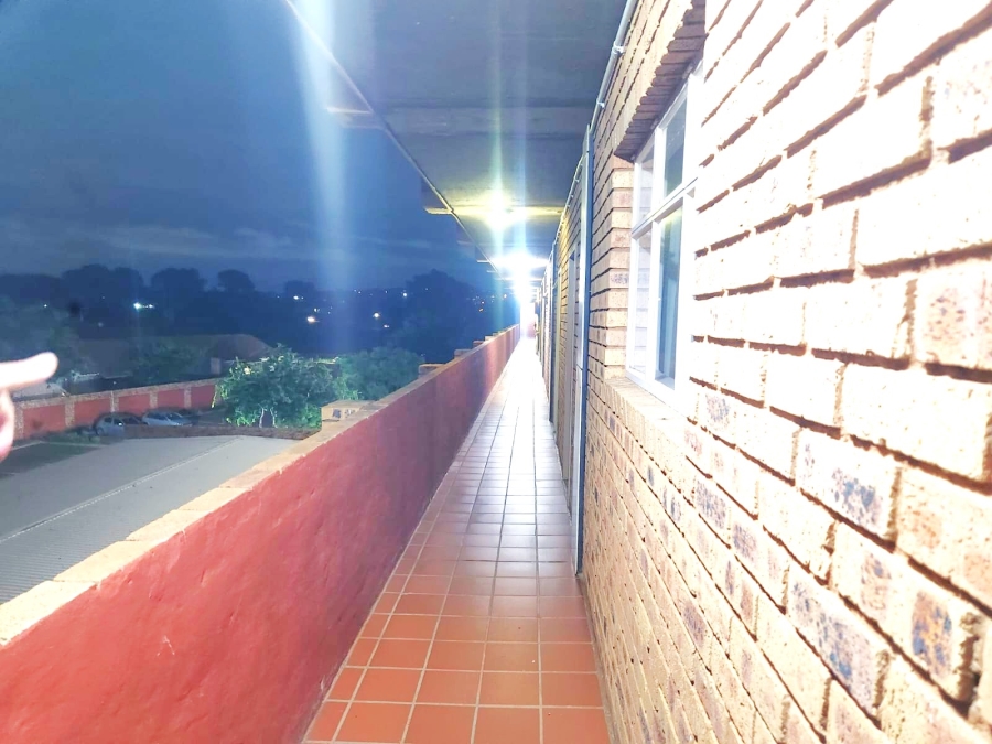 2 Bedroom Property for Sale in Zwartkop Gauteng