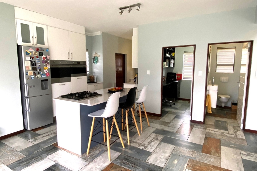 3 Bedroom Property for Sale in Boardwalk Gauteng