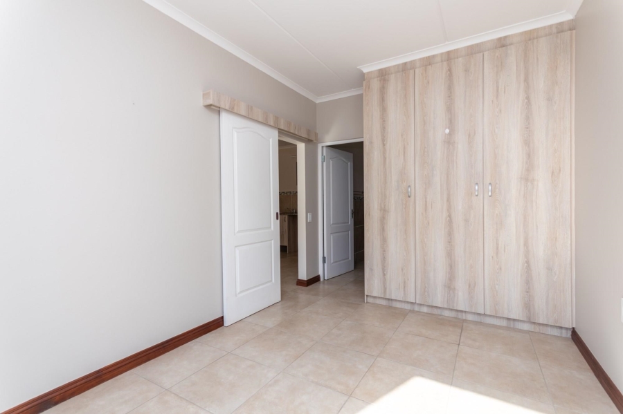 1 Bedroom Property for Sale in Olympus AH Gauteng