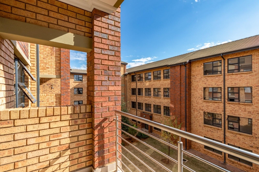 1 Bedroom Property for Sale in Olympus AH Gauteng